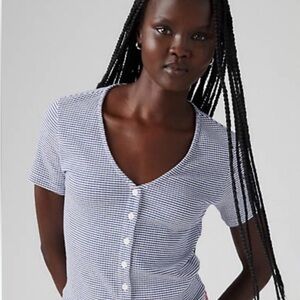 Levi's Muse Short Sleeve Crop Top